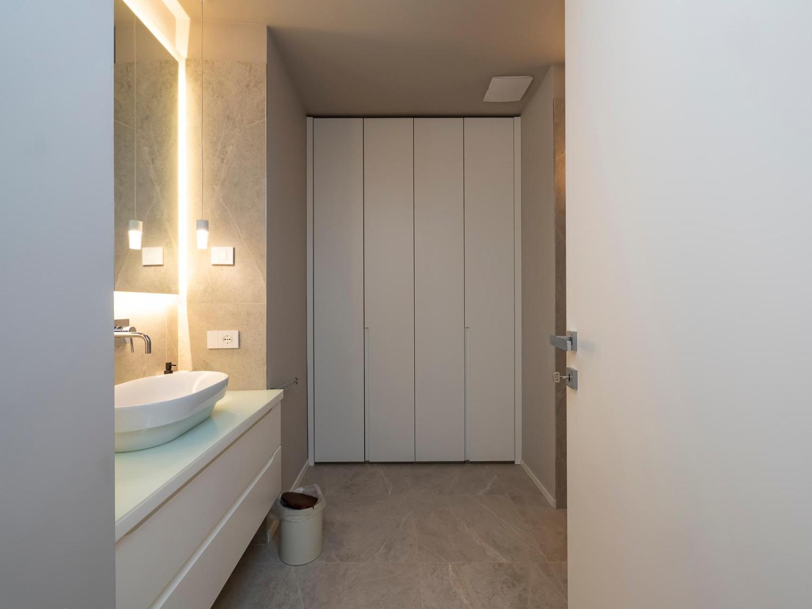 Xenia - Modern In Sant'ambrogio Milan