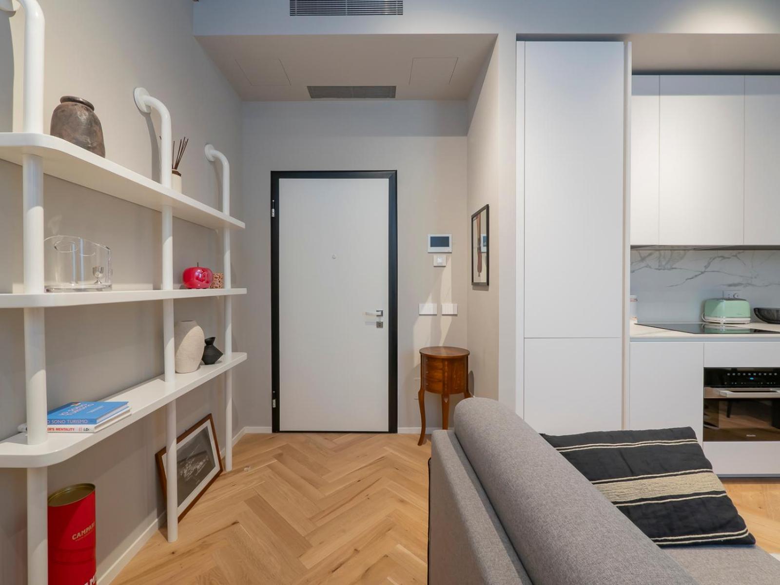 Xenia - Modern In Sant'ambrogio Appartement